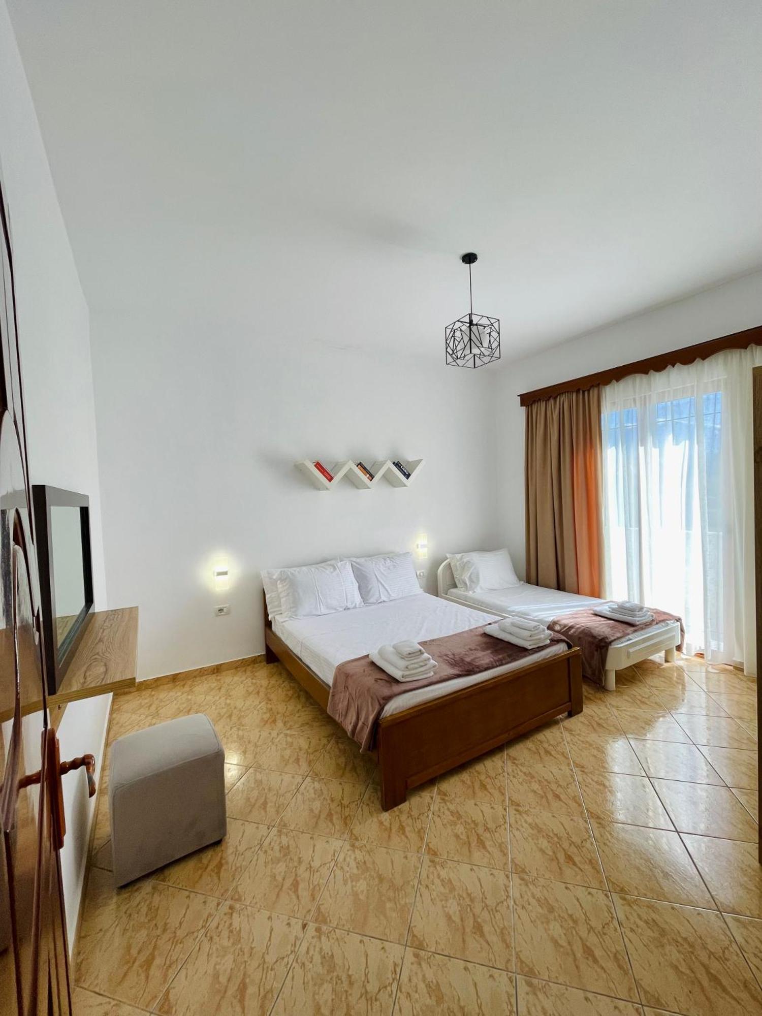 Villa Kaceli ベラト エクステリア 写真